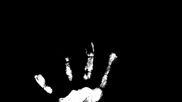 43-000-year-old-fingerprint-may-be-oldest-human-mark