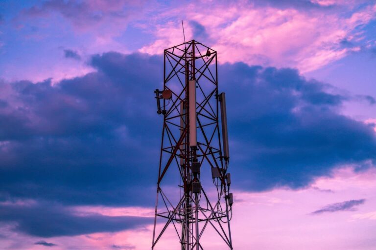 android-16-to-alert-users-of-stingray-surveillance-threats