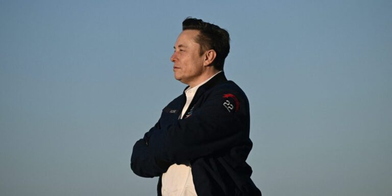 first-tesla-model-y-delivers-itself-from-factory-to-customer
