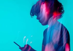 navigating-the-rise-of-ai-addiction-inside-support-groups-for-chatbot-dependency