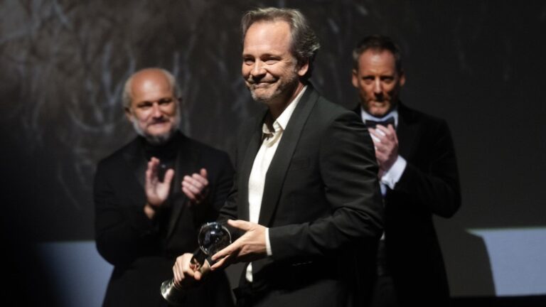peter-sarsgaard-criticizes-mars-colonization-advocates-unity-at-kviff