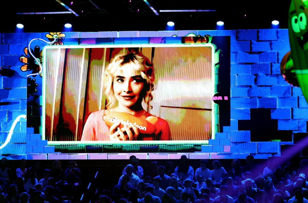 sabrina-carpenter-dominates-2025-kids-choice-awards-with-three-wins