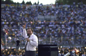 televangelist-jimmy-swaggart-dies-at-90-a-legacy-of-faith-and-controversy