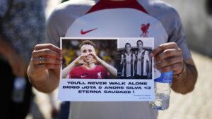 thousands-gather-in-gondomar-to-mourn-liverpool-s-diogo-jota-and-brother