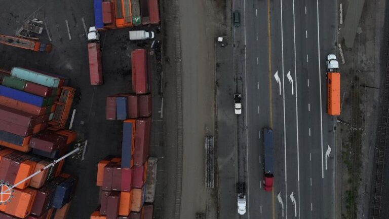 trump-s-trade-negotiations-falter-amid-economic-uncertainty