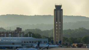 u-s-air-traffic-control-modernization-over-privatization-amidst-renewed-debate